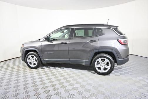Granite Crystal Metallic Clearcoat 2023 Jeep Compass Latitude