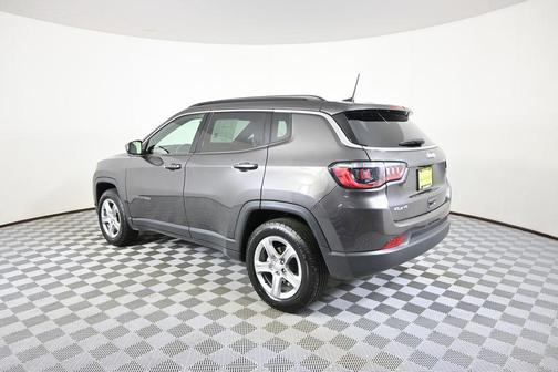 Granite Crystal Metallic Clearcoat 2023 Jeep Compass Latitude