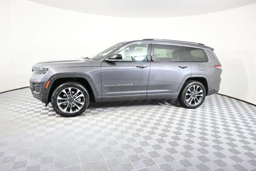 Baltic Gray Metallic Clearcoat 2023 Jeep Grand Cherokee L Overland