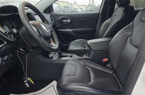 2022 Jeep Cherokee Latitude Lux