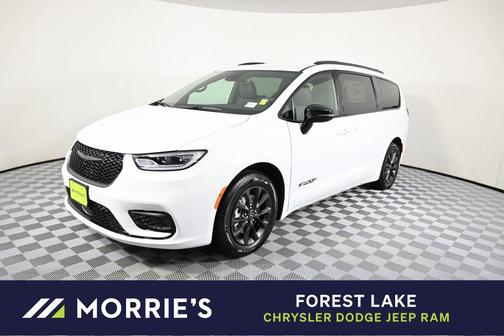 2025 Chrysler Pacifica L