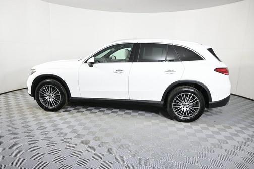 2026 Mercedes-Benz GLC 300 4MATIC