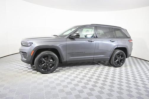 2022 Jeep Grand Cherokee Altitude