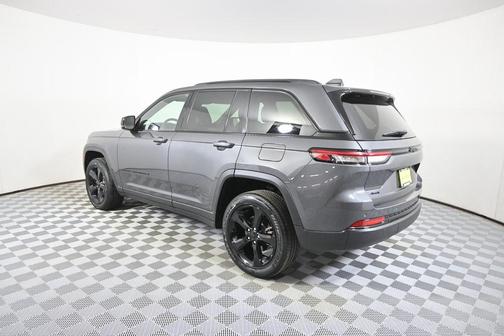 2022 Jeep Grand Cherokee Altitude