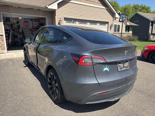 Midnight Silver Metallic 2023 Tesla Model Y Long Range Dual Motor All-Wheel Drive