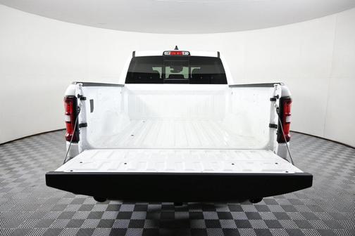 Bright White Clearcoat 2026 RAM 1500 Big Horn/Lone Star