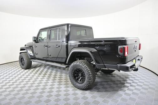 Black Clearcoat 2026 Jeep Gladiator Sport S