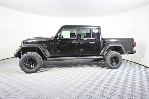 Black Clearcoat 2026 Jeep Gladiator Sport S