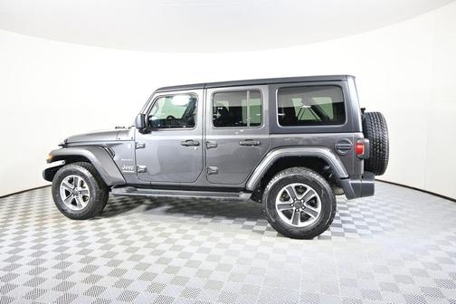 Granite Crystal Metallic 2023 Jeep Wrangler 4-Door Sahara