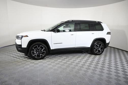 Bright White Clearcoat 2026 Jeep Cherokee Overland