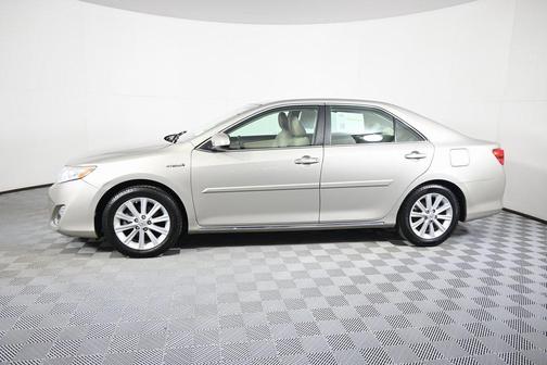 2014 Toyota Camry Hybrid XLE