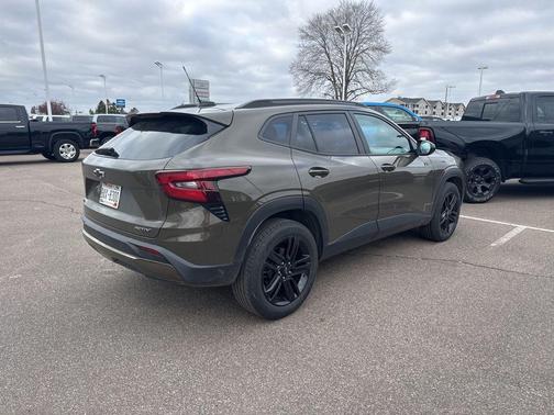 Harvest Bronze Metallic 2024 Chevrolet Trax FWD ACTIV