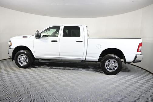 2024 RAM 3500 Tradesman Crew Cab 4x4 6'4' Box