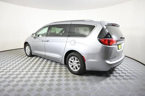 Billet Silver Metallic Clearcoat 2020 Chrysler Pacifica Touring L