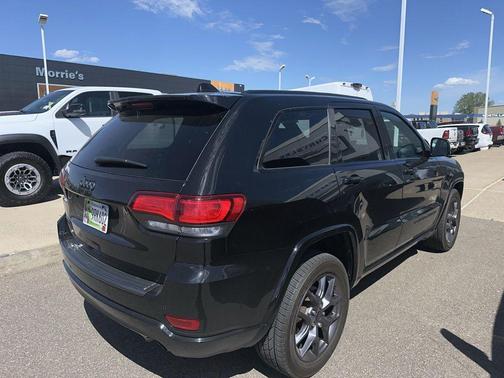 Diamond Black Crystal Pearlcoat 2021 Jeep Grand Cherokee 80th Anniversary 4x4