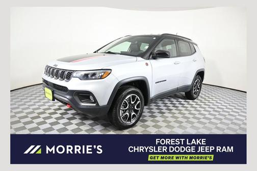 Silver Zynith Metallic Clearcoat 2024 Jeep Compass Trailhawk