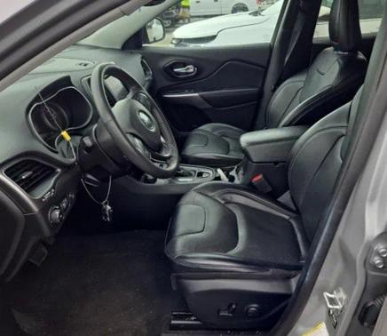 2022 Jeep Cherokee Latitude Lux