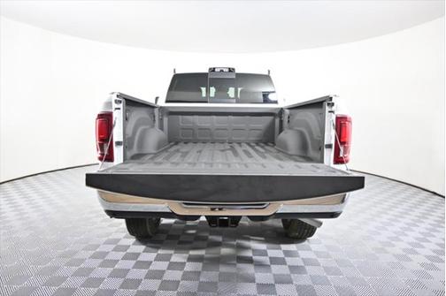 2025 RAM 3500 Tradesman Crew Cab 4x4 6'4' Box