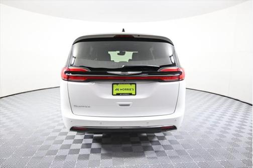 2025 Chrysler Pacifica L