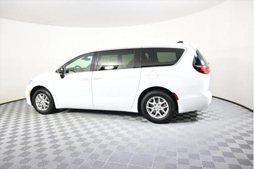 2025 Chrysler Pacifica L