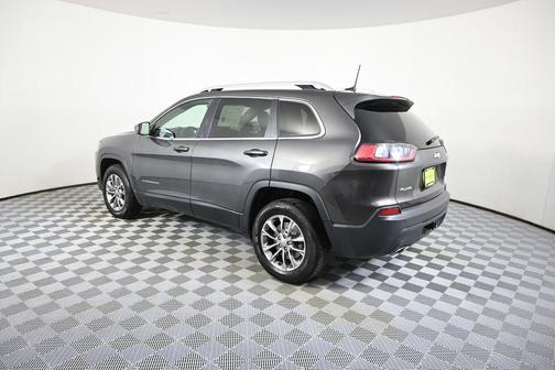 Granite Crystal Metallic Clearcoat 2019 Jeep Cherokee Latitude Plus