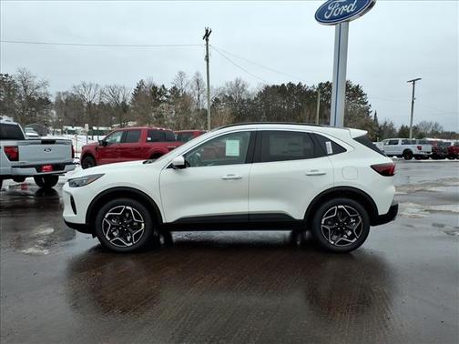 2026 Ford Escape Platinum AWD