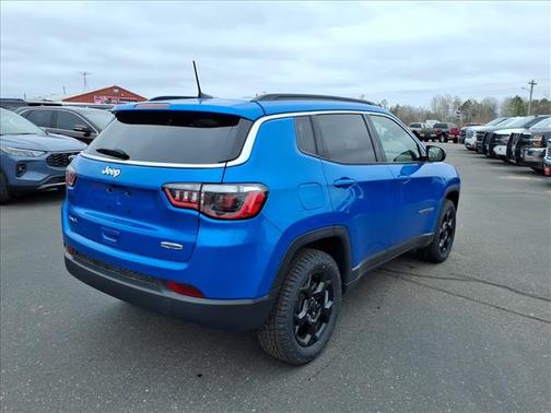 Blue 2023 Jeep Compass Latitude
