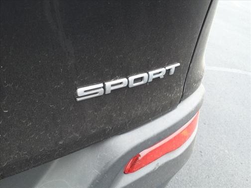 2017 Jeep Cherokee Sport