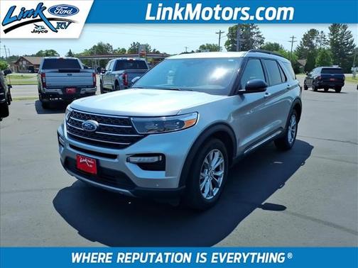 Silver 2024 Ford Explorer XLT