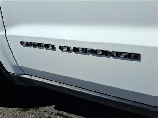 White 2021 Jeep Grand Cherokee Limited