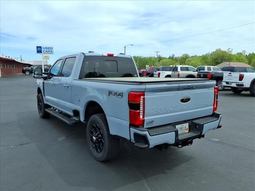 Glacier 2024 Ford F-250 Lariat