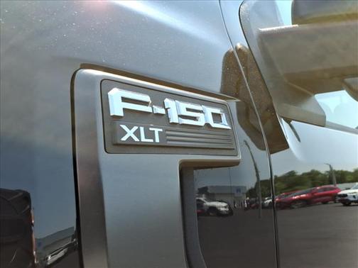 Black 2021 Ford F-150 XLT
