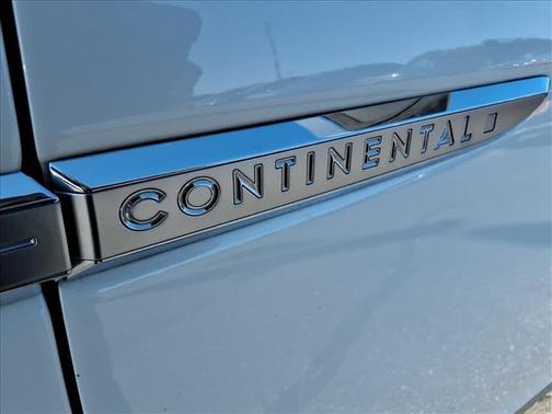 White 2020 Lincoln Continental Reserve