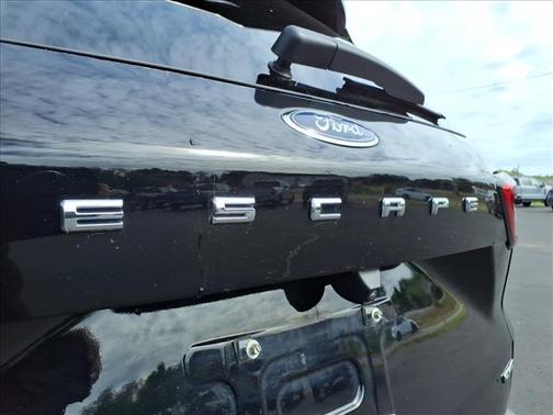 Black 2025 Ford Escape ST-Line Select