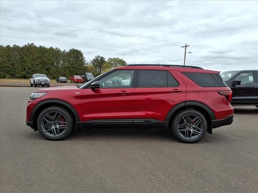 2025 Ford Explorer ST-Line 4WD