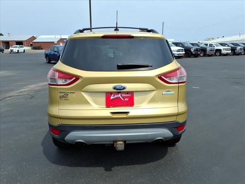 Gold 2015 Ford Escape SE