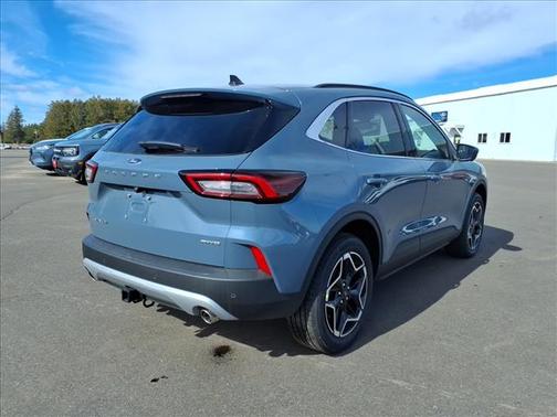 2026 Ford Escape Platinum AWD