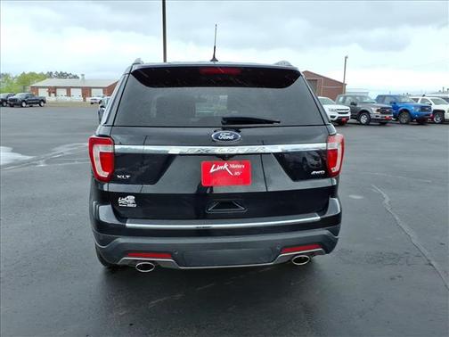 Black 2018 Ford Explorer XLT