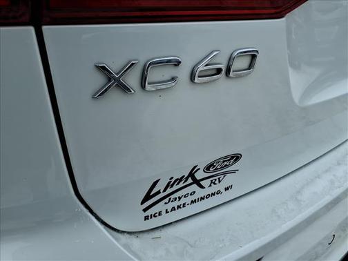 2024 Volvo XC60 B5 Plus Dark Theme