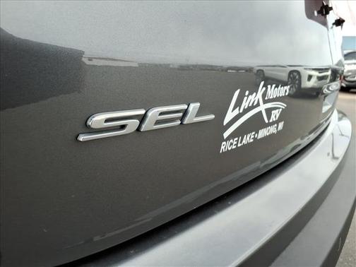 Gray 2022 Ford Edge SEL