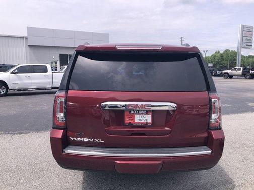 2017 GMC Yukon XL Denali