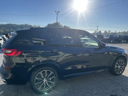 Black Sapphire Metallic 2023 BMW X5 xDrive40i