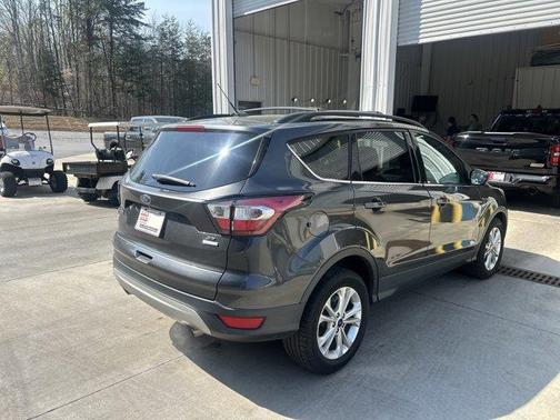 Magnetic Metallic 2018 Ford Escape SE