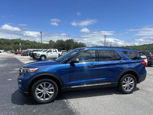 Atlas Blue Metallic 2020 Ford Explorer XLT