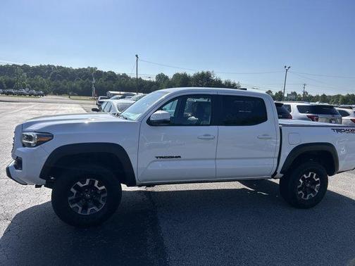 Ice 2023 Toyota Tacoma