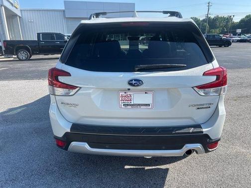 Crystal White Pearl 2020 Subaru Forester Touring