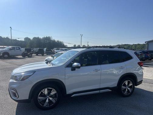 Crystal White Pearl 2020 Subaru Forester Touring
