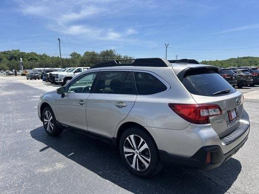 Tungsten Metallic 2019 Subaru Outback 2.5i Limited