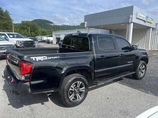 Midnight Black Metallic 2019 Toyota Tacoma TRD Sport