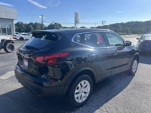 Magnetic Black 2018 Nissan Rogue Sport S